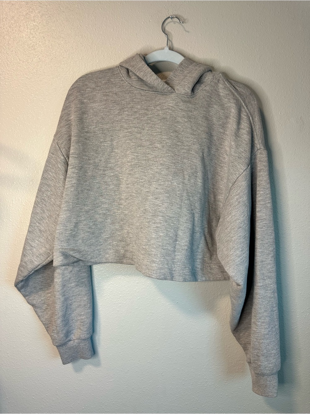 Alo Yoga Athletic Heather Grey Bae Cropped Hoodie Sweatshirt